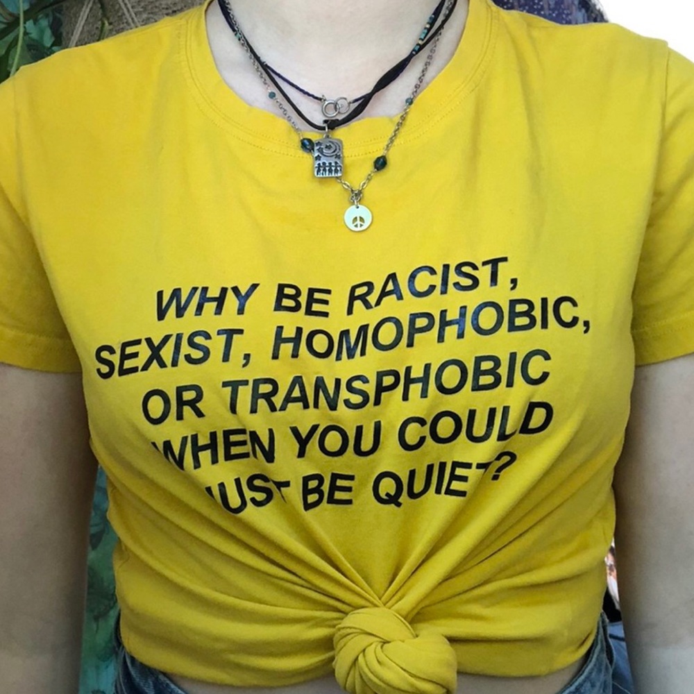 🧚🏼‍♂️slogan tee